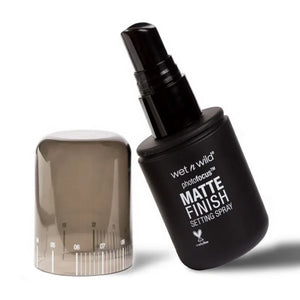 Wet n Wild Photo Focus Matte Finish Setting Spray | 45ml Weightless Oil-Control Mist | No-Flashback Makeup Sealer | Pink Flash BD - Pink Flash BD